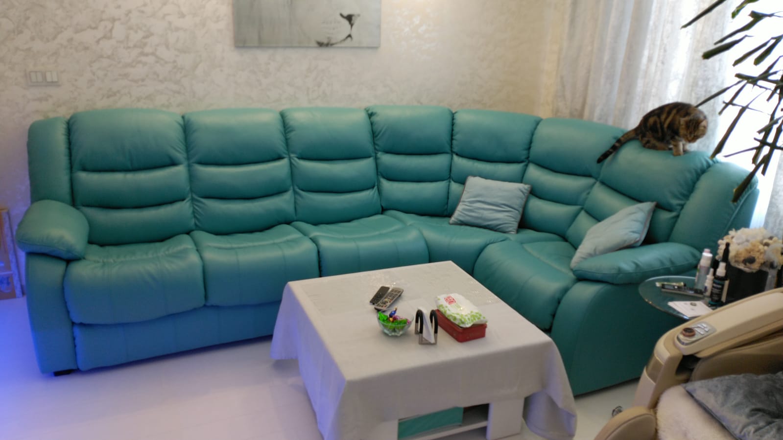 Перетяжка дивана на дому. Озёрная